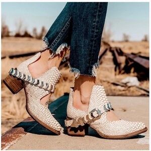 Freebird by Steven Blade White Snake Leather Cutout Ankle Boots Size 7 West Heel